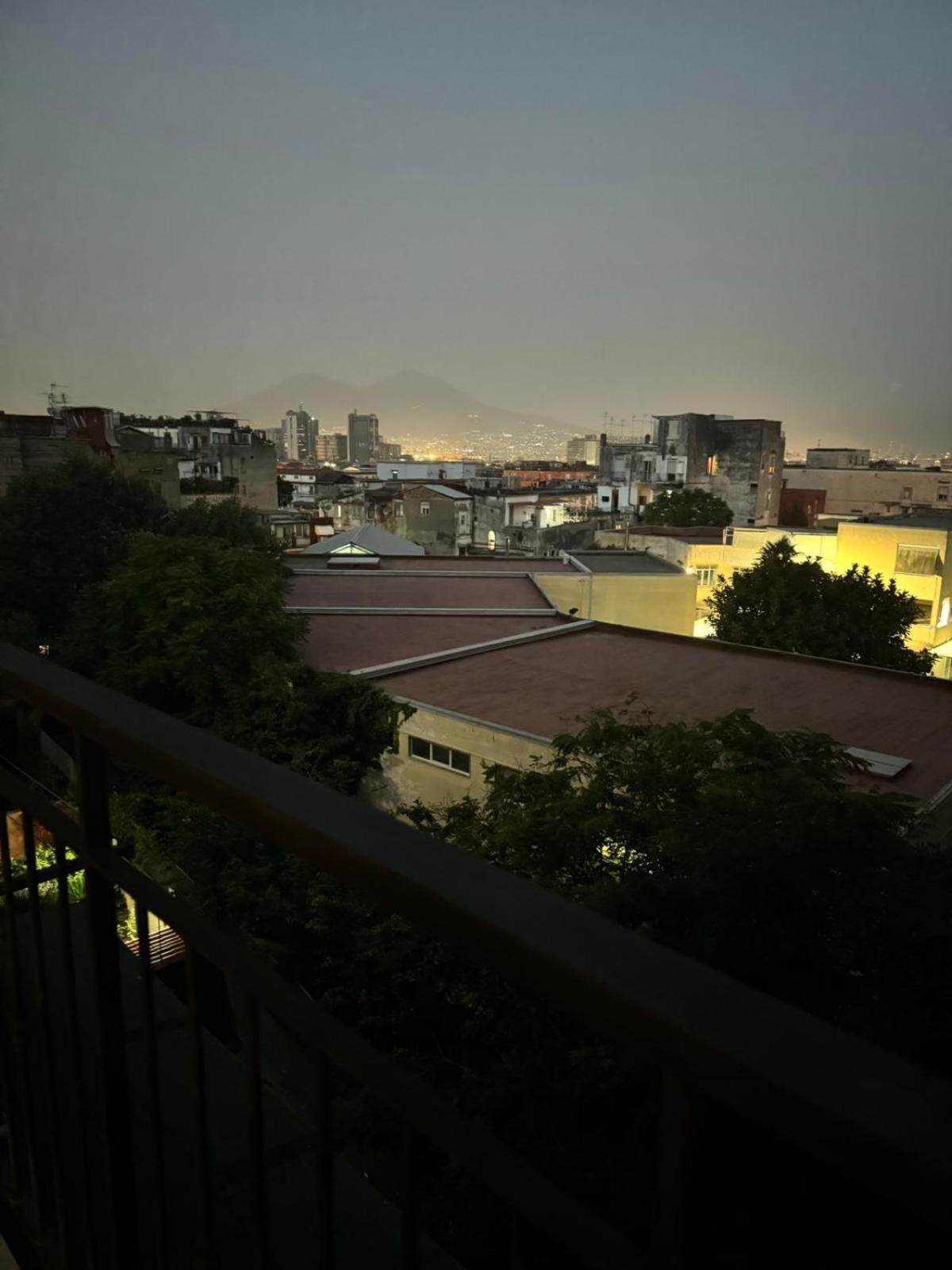Aparthotel Terrazza Miracoli Napoli Zewnętrze zdjęcie