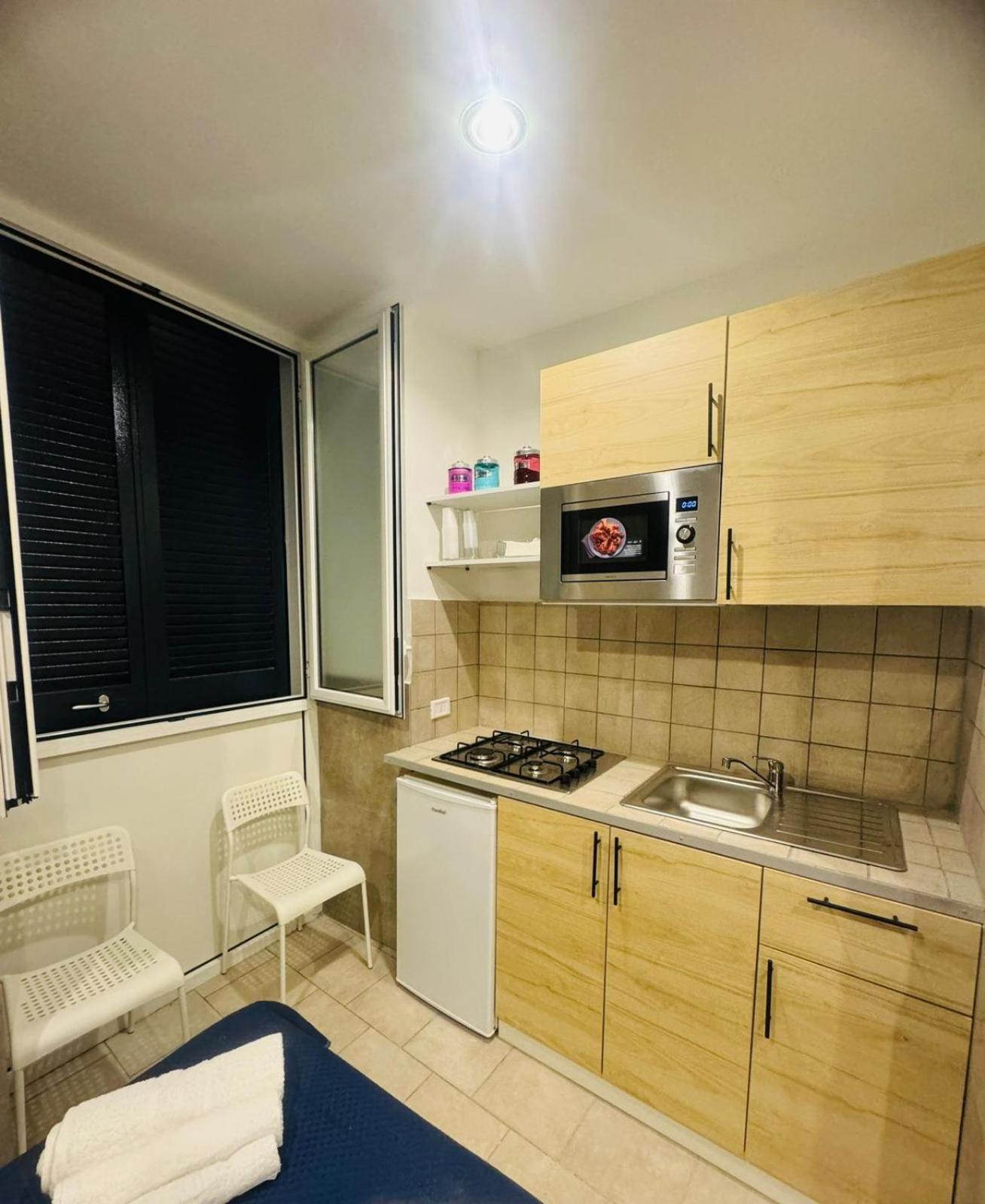 Aparthotel Terrazza Miracoli Napoli Zewnętrze zdjęcie