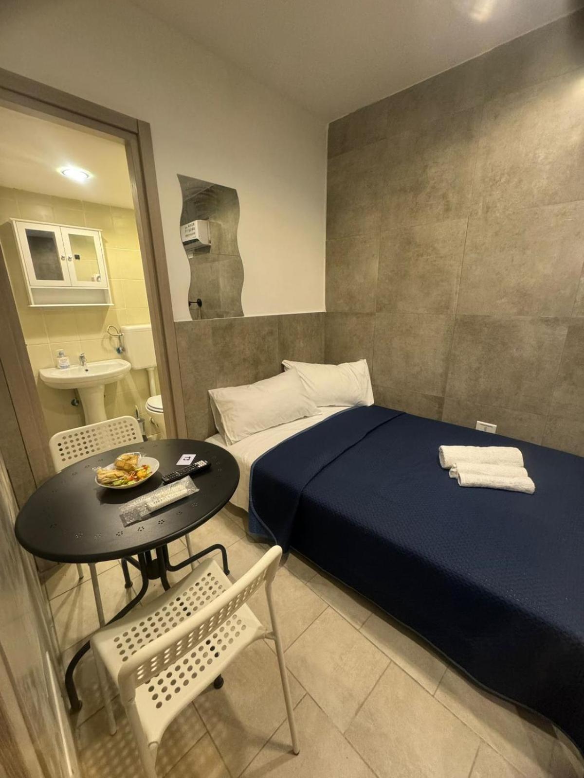 Aparthotel Terrazza Miracoli Napoli Zewnętrze zdjęcie