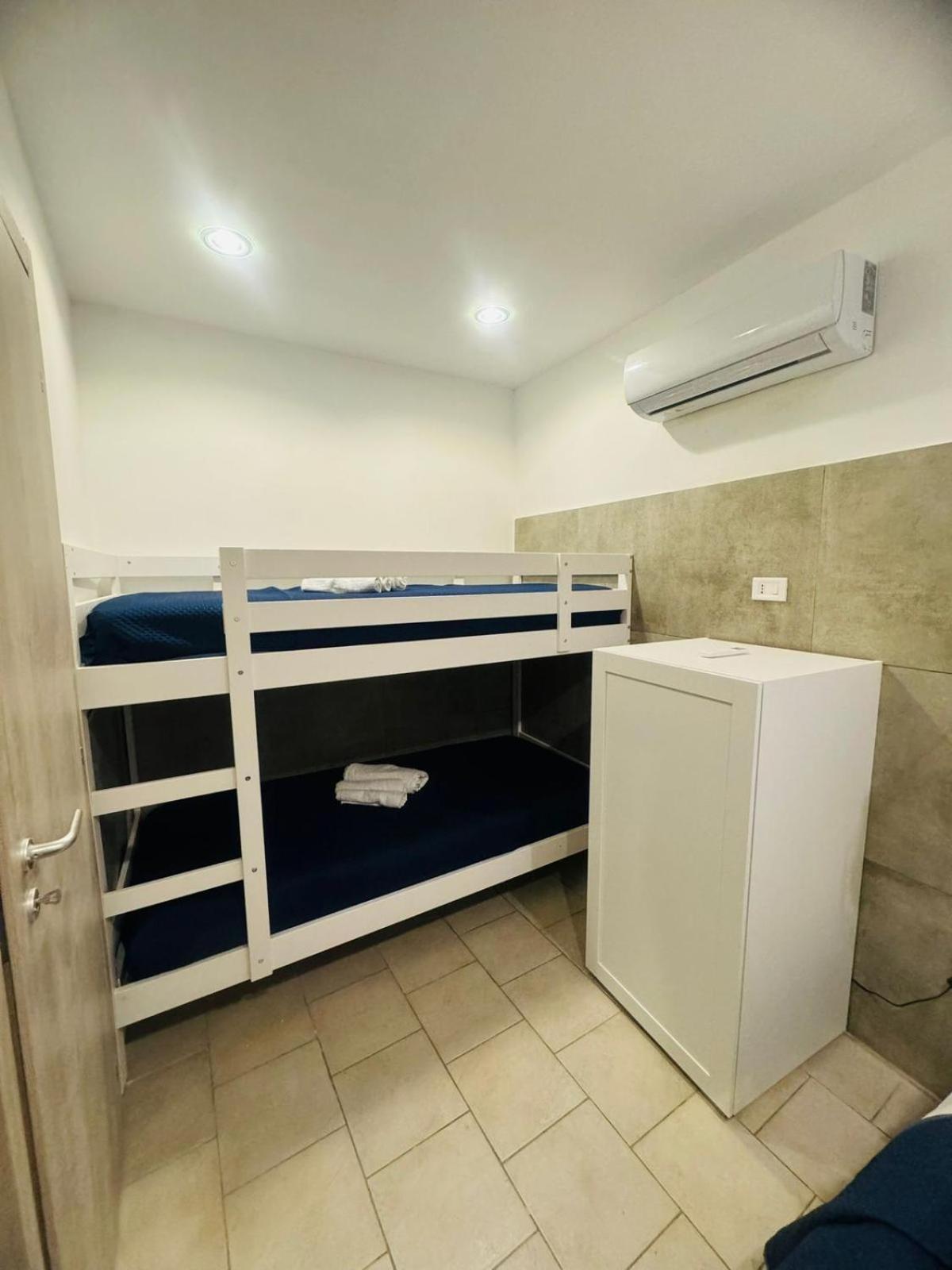 Aparthotel Terrazza Miracoli Napoli Zewnętrze zdjęcie