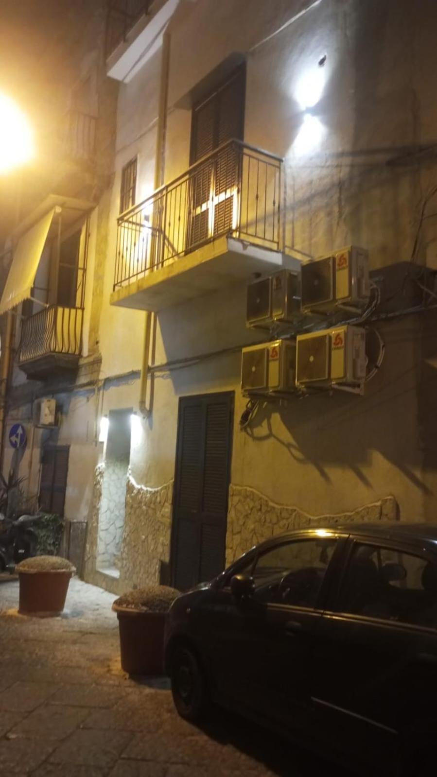 Aparthotel Terrazza Miracoli Napoli Zewnętrze zdjęcie